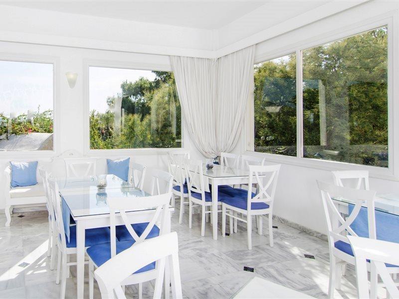Paradise Resort Akrotírion Екстериор снимка