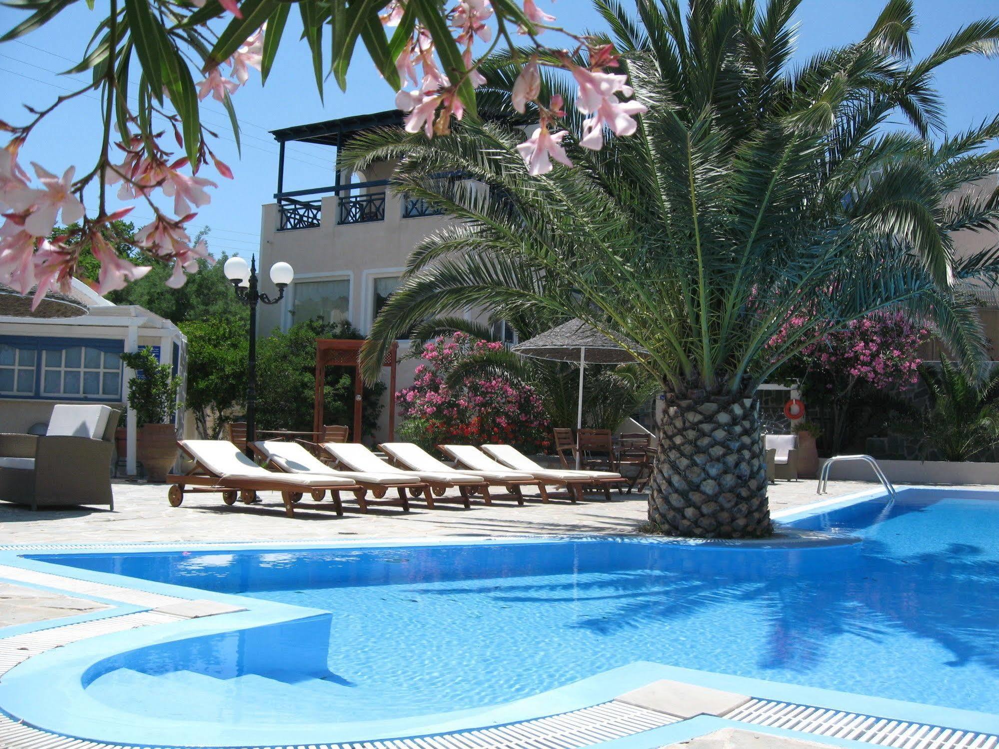 Paradise Resort Akrotírion Екстериор снимка